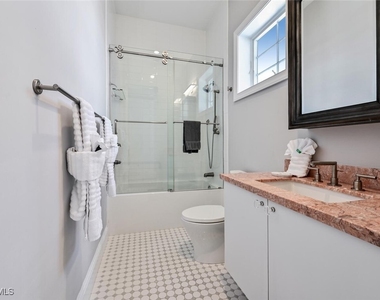 433 5th Street S - Photo Thumbnail 31