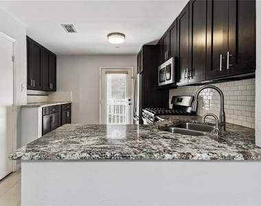 13022 Arborview Place - Photo Thumbnail 2