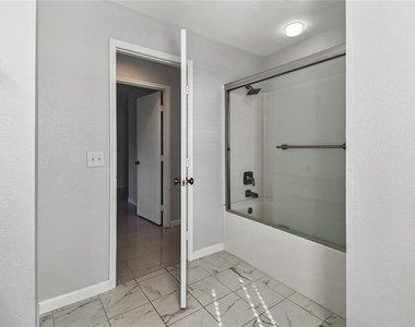 13022 Arborview Place - Photo Thumbnail 11