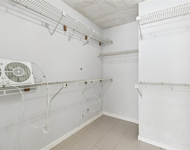 13022 Arborview Place - Photo Thumbnail 9