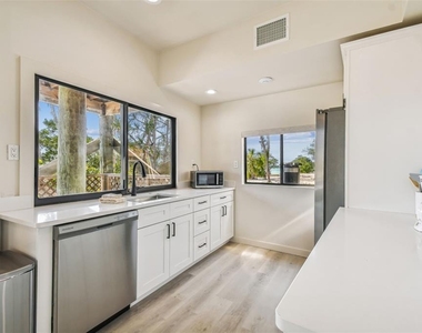 7147 La Lenaire Drive - Photo Thumbnail 71
