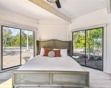 7147 La Lenaire Drive - Photo Thumbnail 75