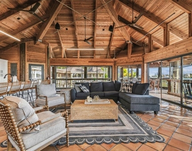 7147 La Lenaire Drive - Photo Thumbnail 17