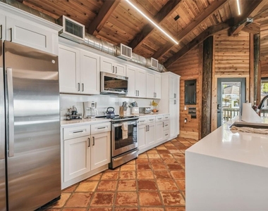 7147 La Lenaire Drive - Photo Thumbnail 15