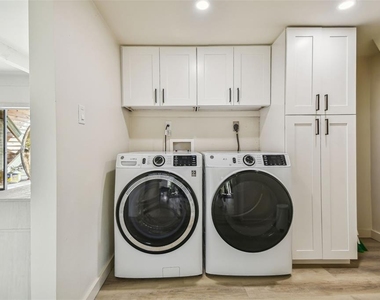 7147 La Lenaire Drive - Photo Thumbnail 77
