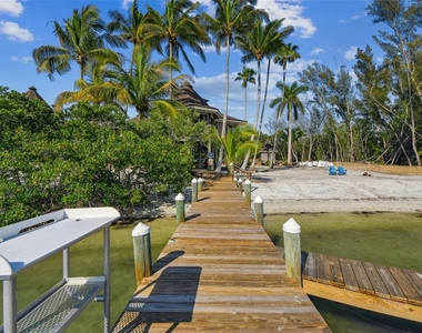 7147 La Lenaire Drive - Photo Thumbnail 90