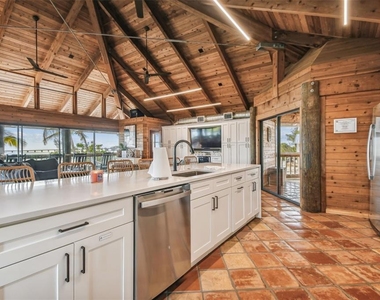 7147 La Lenaire Drive - Photo Thumbnail 14