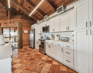 7147 La Lenaire Drive - Photo Thumbnail 13