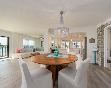 240 Sand Key Estates Drive - Photo Thumbnail 14