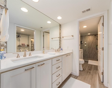 240 Sand Key Estates Drive - Photo Thumbnail 19