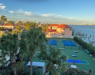 240 Sand Key Estates Drive - Photo Thumbnail 35