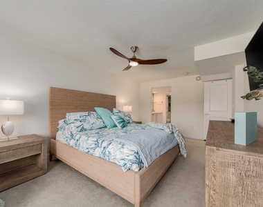 240 Sand Key Estates Drive - Photo Thumbnail 18