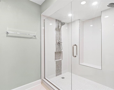 1660 Gulf Boulevard - Photo Thumbnail 20