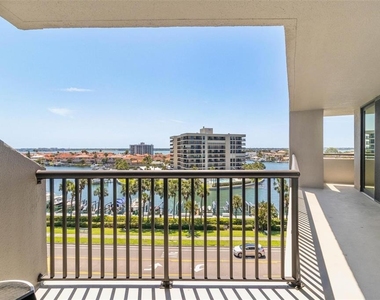 1660 Gulf Boulevard - Photo Thumbnail 31