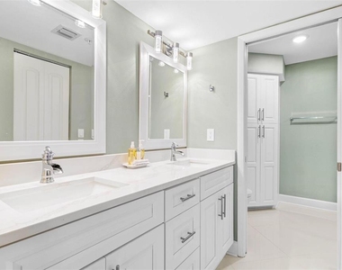 1660 Gulf Boulevard - Photo Thumbnail 19
