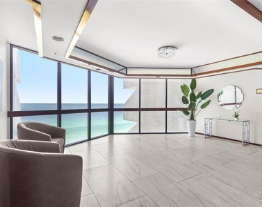 1660 Gulf Boulevard - Photo Thumbnail 35