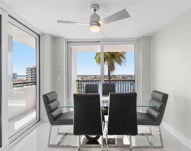 1660 Gulf Boulevard - Photo Thumbnail 14