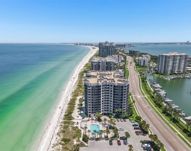 1660 Gulf Boulevard - Photo Thumbnail 51