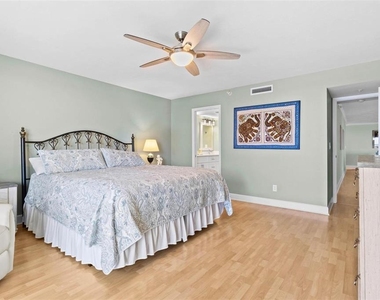 1660 Gulf Boulevard - Photo Thumbnail 16