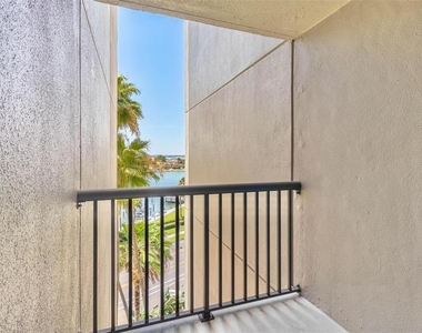 1660 Gulf Boulevard - Photo Thumbnail 29