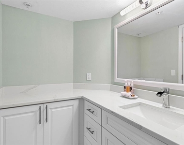 1660 Gulf Boulevard - Photo Thumbnail 27