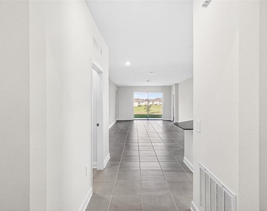 2619 Peace Of Mind Avenue - Photo Thumbnail 8