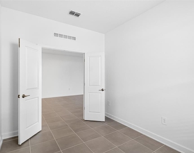 2619 Peace Of Mind Avenue - Photo Thumbnail 34