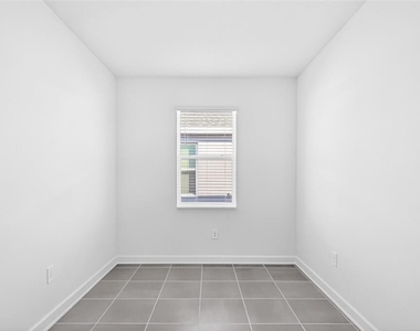 2619 Peace Of Mind Avenue - Photo Thumbnail 33
