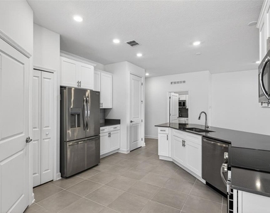 2619 Peace Of Mind Avenue - Photo Thumbnail 13