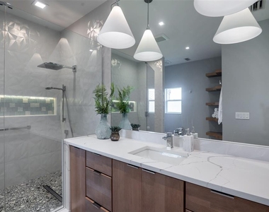 6571 Talon Bay Drive - Photo Thumbnail 21