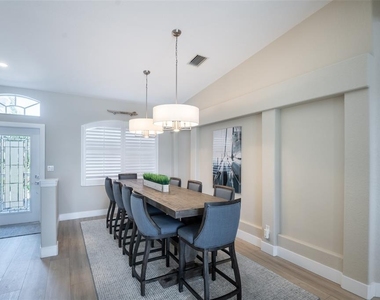 6571 Talon Bay Drive - Photo Thumbnail 5