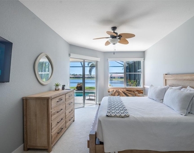 6571 Talon Bay Drive - Photo Thumbnail 14