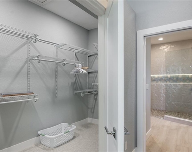6571 Talon Bay Drive - Photo Thumbnail 19