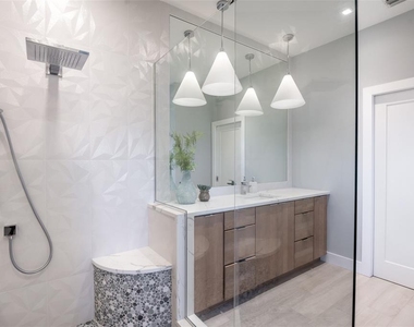 6571 Talon Bay Drive - Photo Thumbnail 24