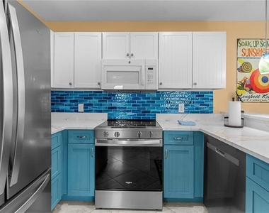 3740 Gulf Of Mexico Drive - Photo Thumbnail 20