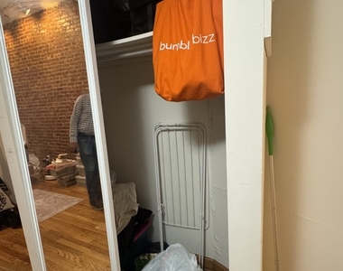 318 East 93rd Street - Photo Thumbnail 1
