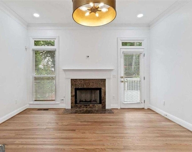1711 Summit Glen Lane Ne - Photo Thumbnail 10