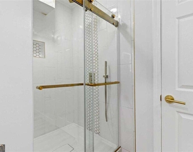 1711 Summit Glen Lane Ne - Photo Thumbnail 32