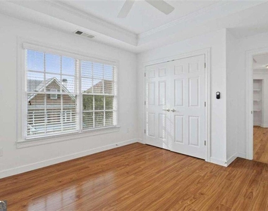 1711 Summit Glen Lane Ne - Photo Thumbnail 25
