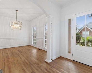 1711 Summit Glen Lane Ne - Photo Thumbnail 3