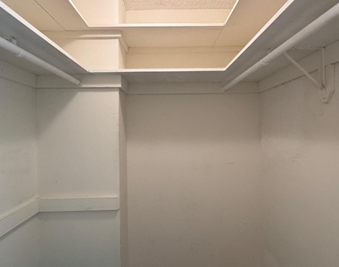 305 N Pompano Beach Boulevard - Photo Thumbnail 3