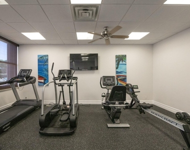 305 N Pompano Beach Boulevard - Photo Thumbnail 17
