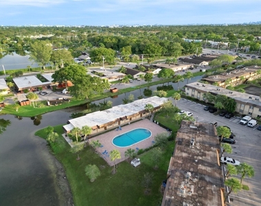 416 Lakeside Drive - Photo Thumbnail 26