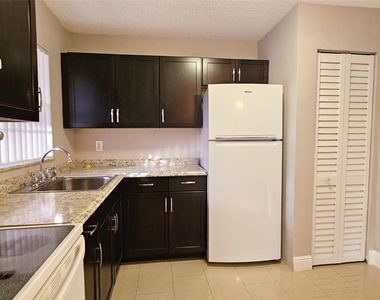 416 Lakeside Drive - Photo Thumbnail 1
