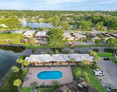 416 Lakeside Drive - Photo Thumbnail 25