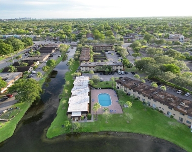 416 Lakeside Drive - Photo Thumbnail 27