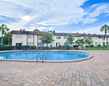 416 Lakeside Drive - Photo Thumbnail 15