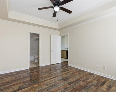 609 E Mcgee Street - Photo Thumbnail 13