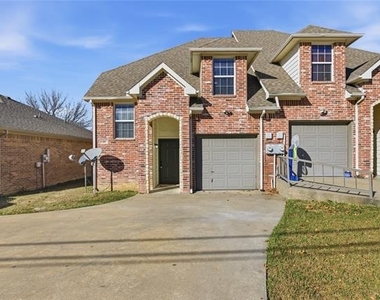 609 E Mcgee Street - Photo Thumbnail 1
