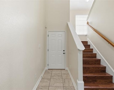 609 E Mcgee Street - Photo Thumbnail 4